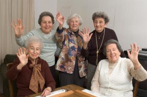 10 Advantages to Moving into a Scottsdale Senior Living Community